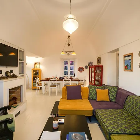 D' Aniel Mansion Fira (Santorini)